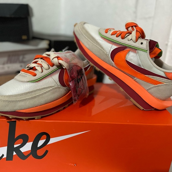 Nike LD Waffle
sacai CLOT Kiss of Death Net Orange Blaze - Picture 4 of 8